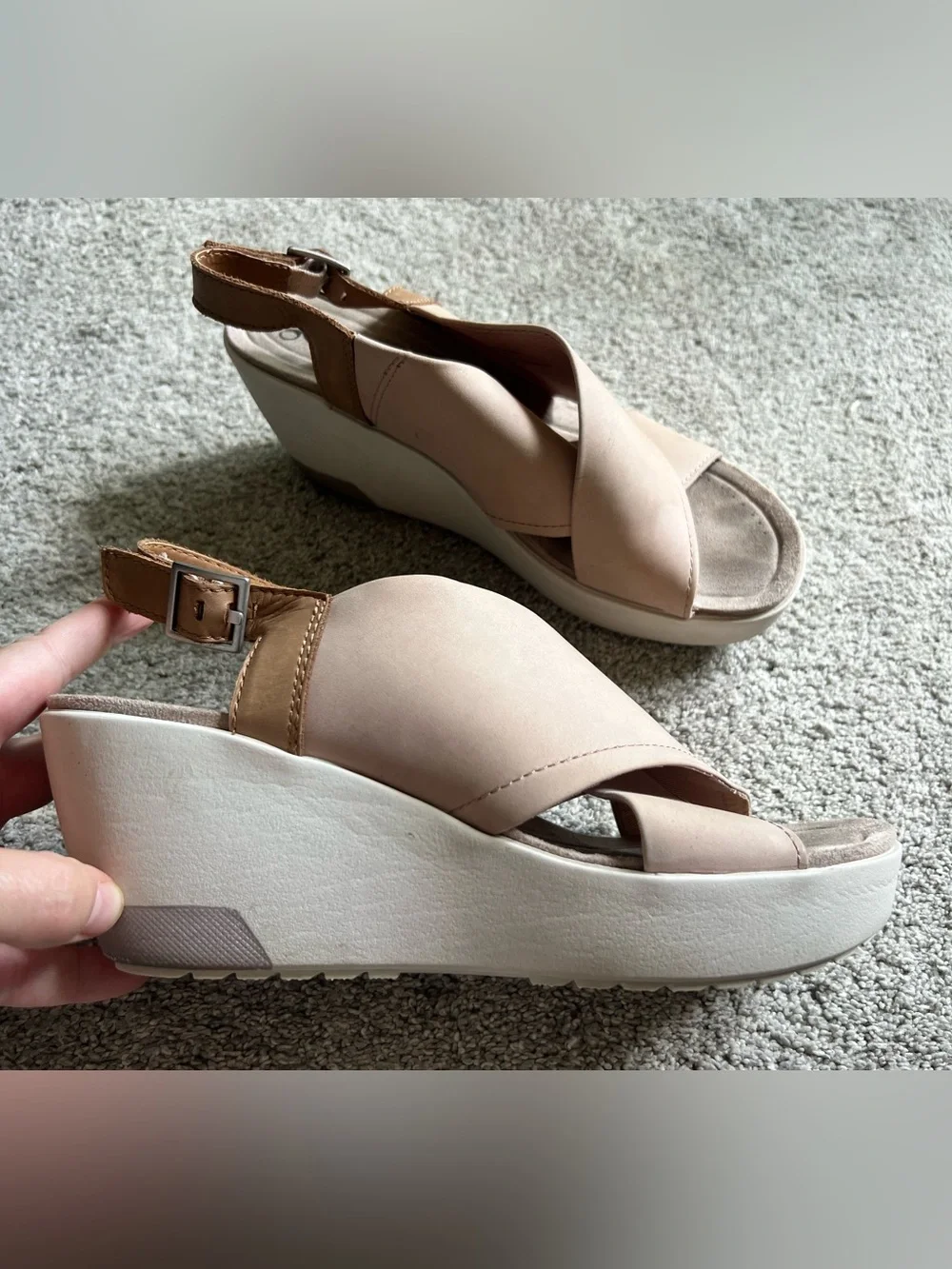 OTBT Yvonne Size 10 Beige Cream Crisscross Slingback Wedge Sandals